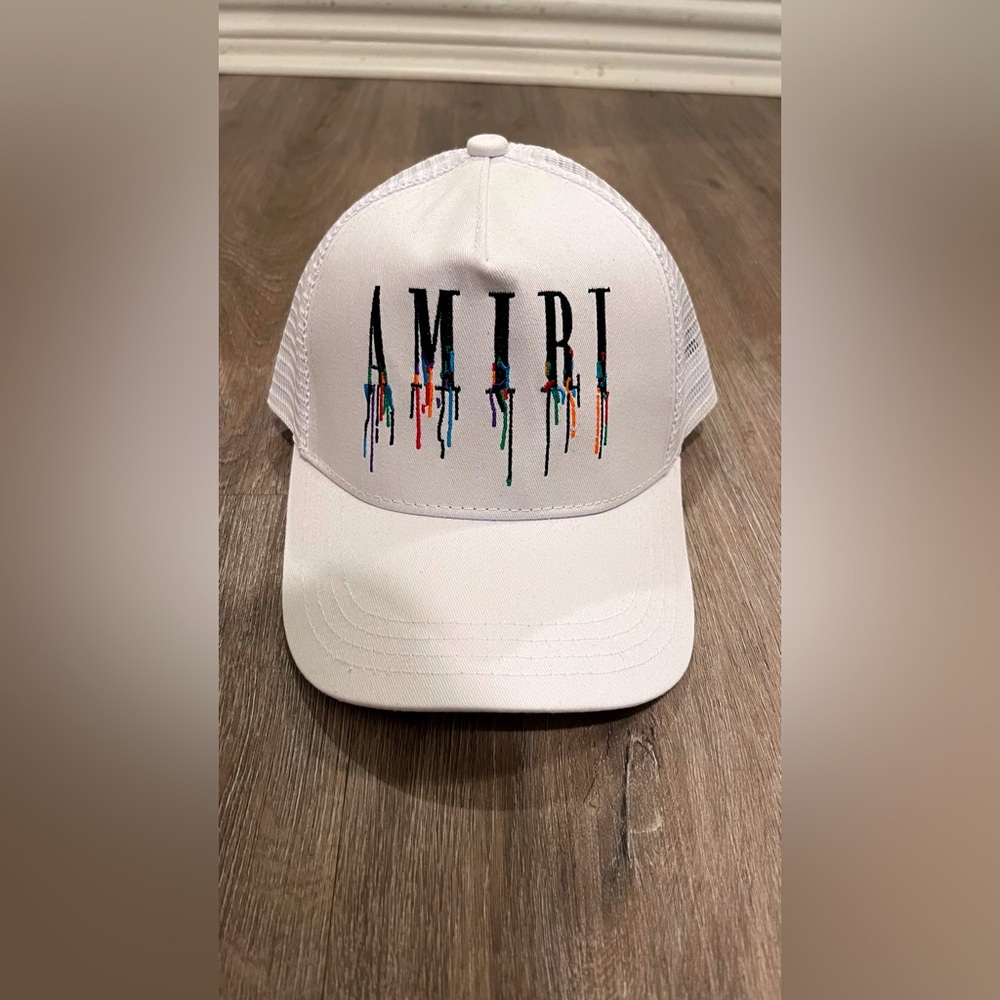 White Amiri trucker hat unisex